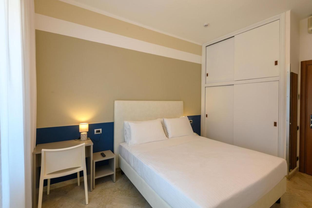 Hotel & Sasso