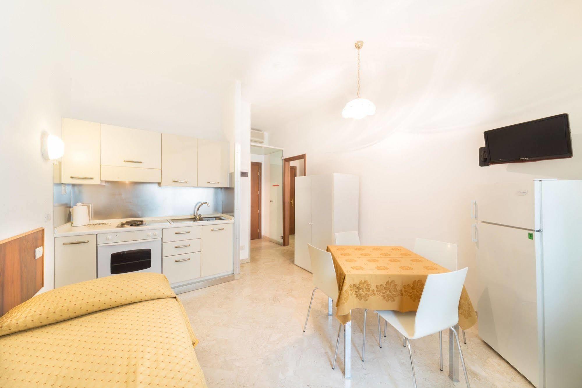 Hotel & Sasso 3*